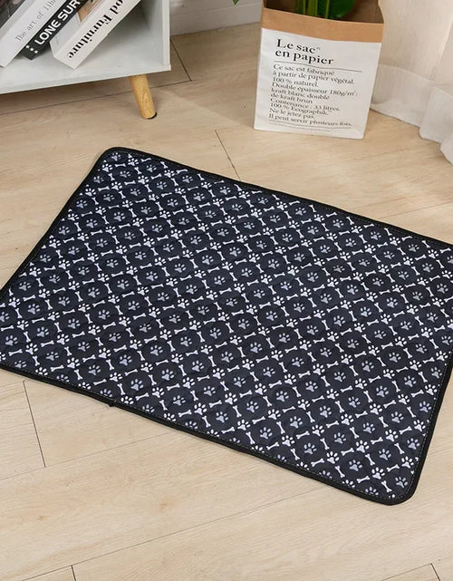 Load image into Gallery viewer, Dog Urine Pads Washable Reusable anti Slip Pet Pee Pad Puppy Training Pad Pet Bed for Car Seat Cover Pet Supplies
